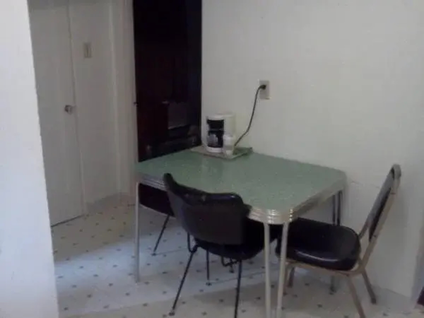 Budget Host Parkway Motel