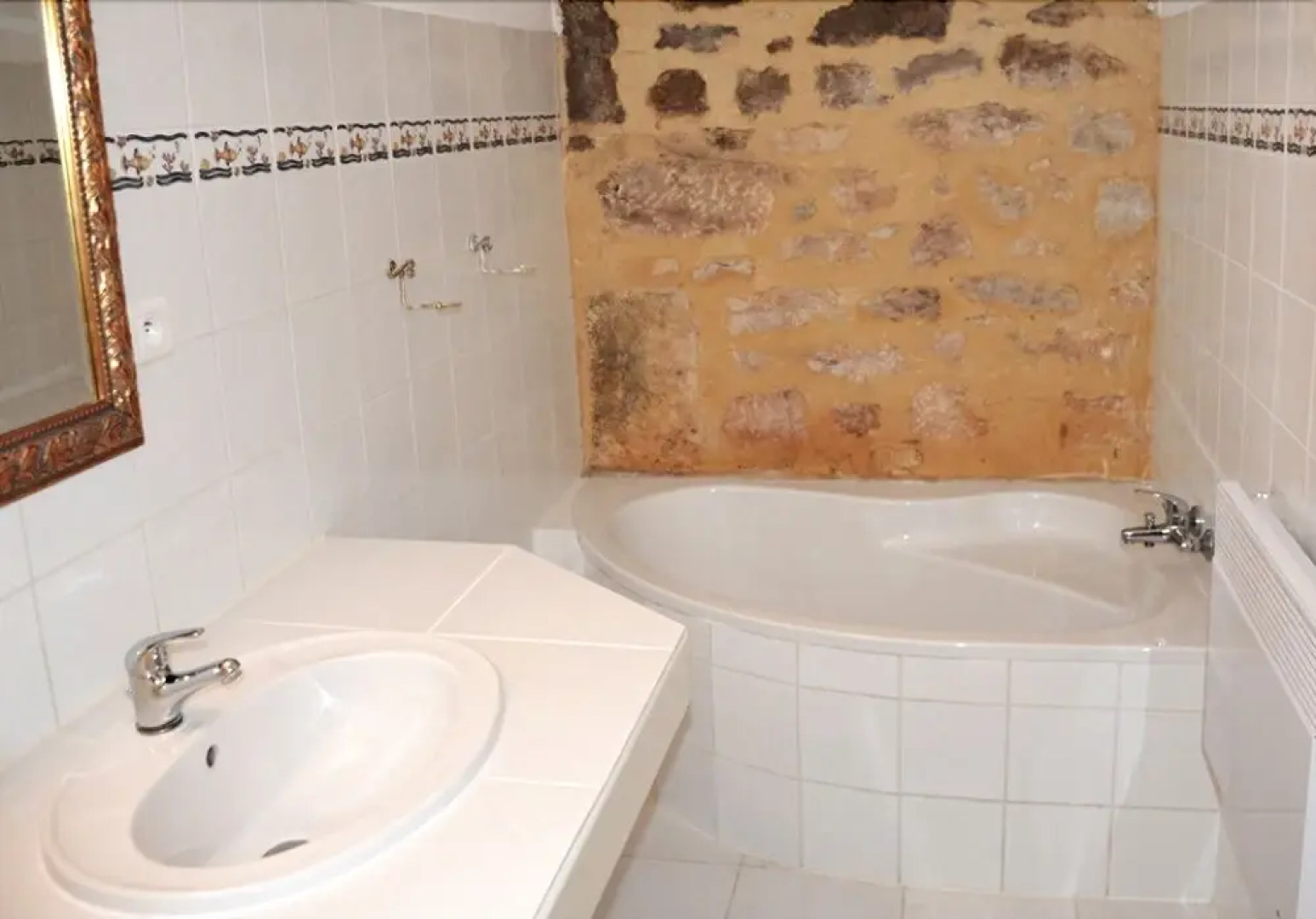 Holiday apartments at the courtyard of French château