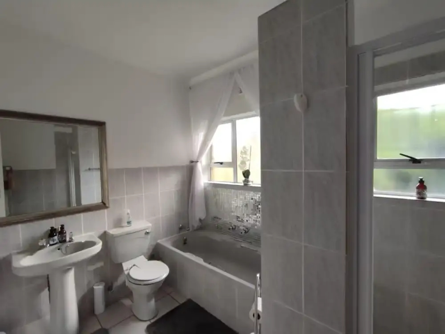Hillton Manor Guest House