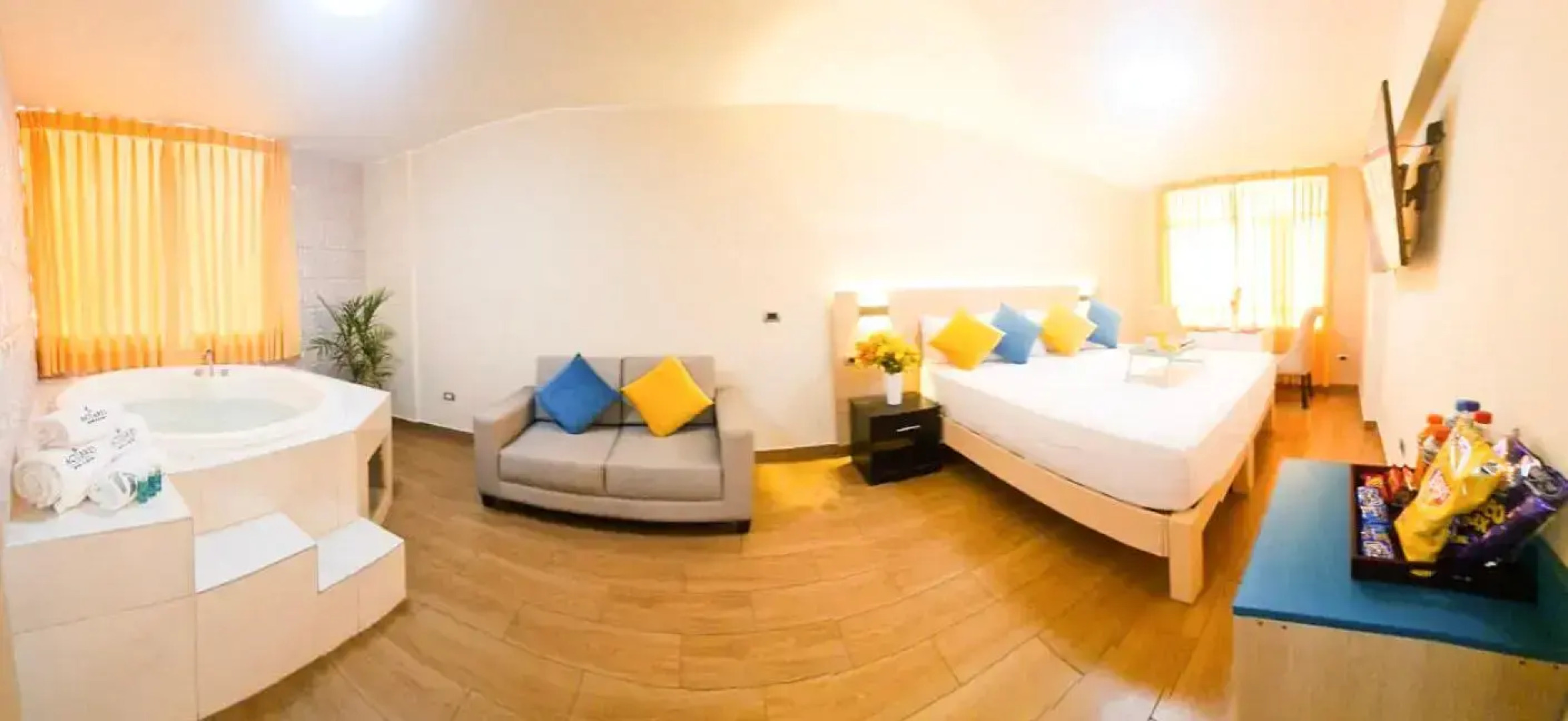 Acuario Hotel & Suites