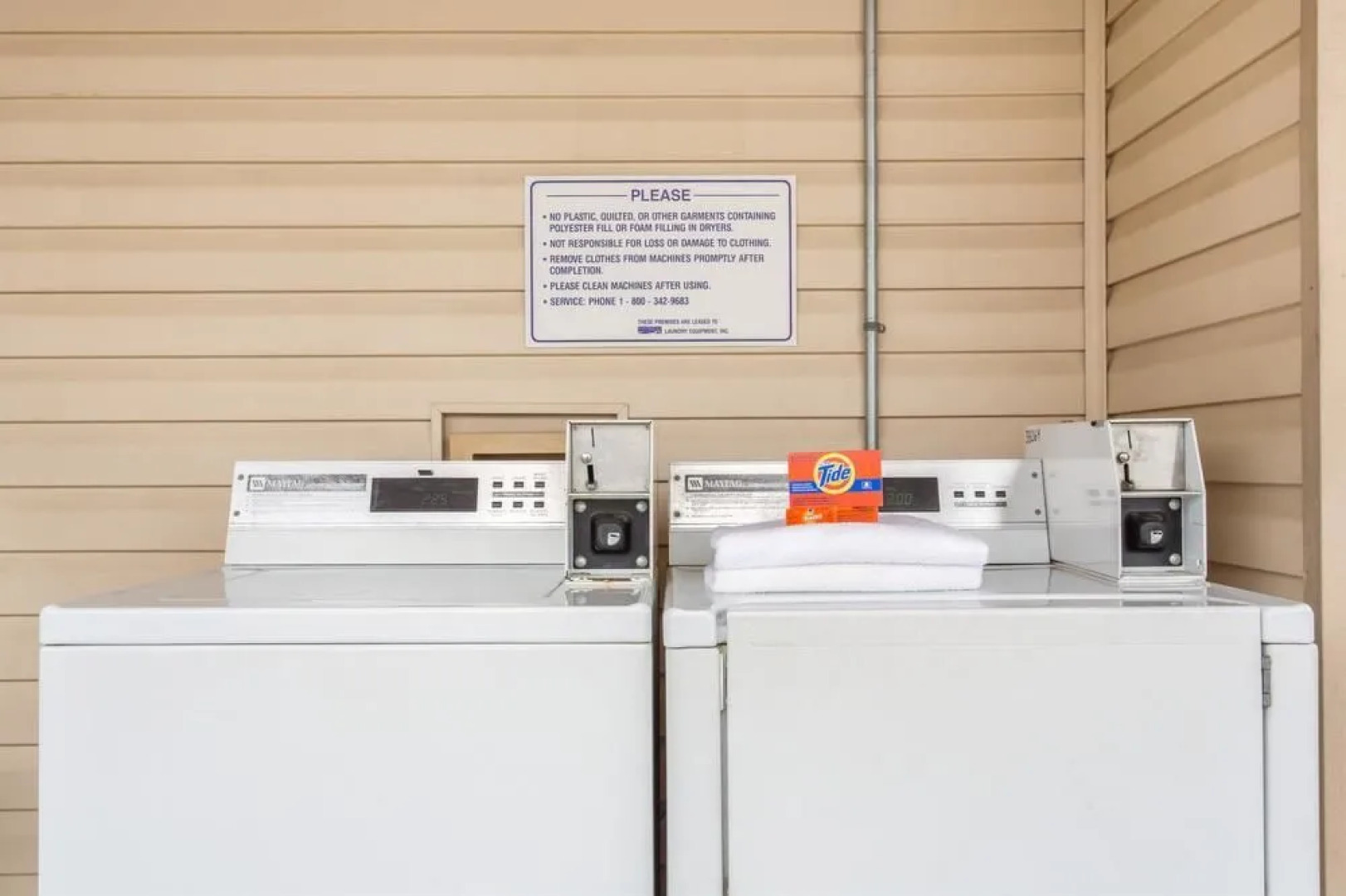 Super 8 Motel - Monticello