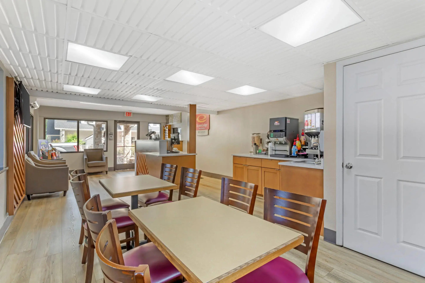 Econo Lodge Inn & Suites Gatlinburg at the Convention Center