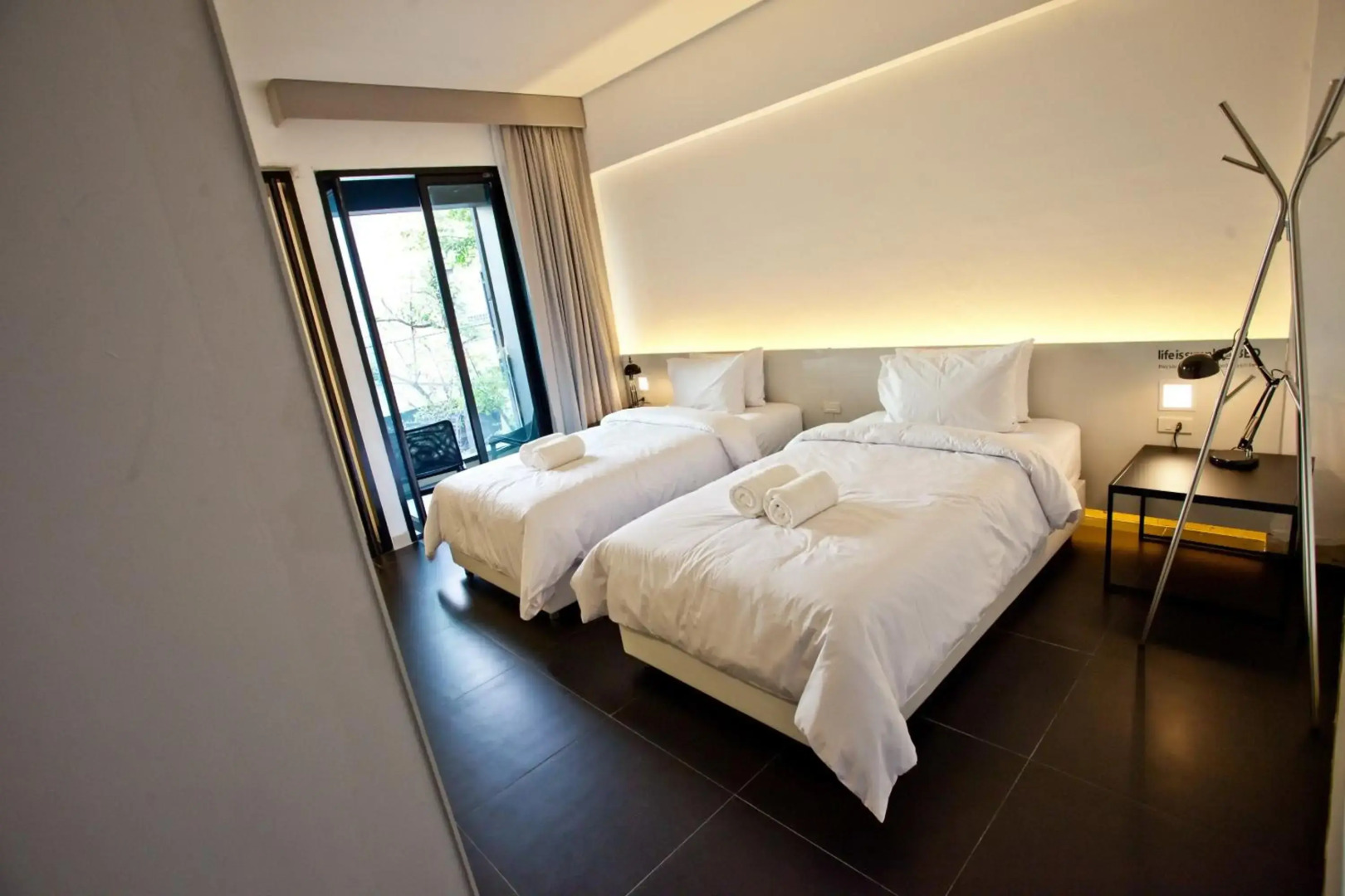 BED Phrasingh Hotel - Adults Only