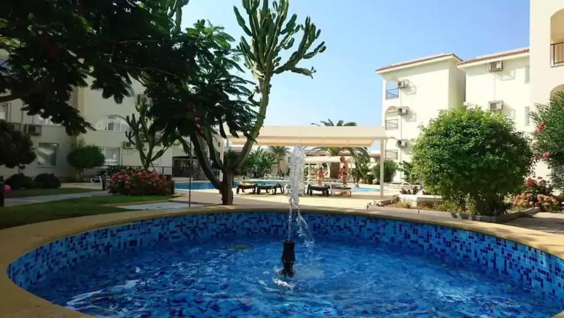 Penthouse-5 Guests-balcony-aircon-parking