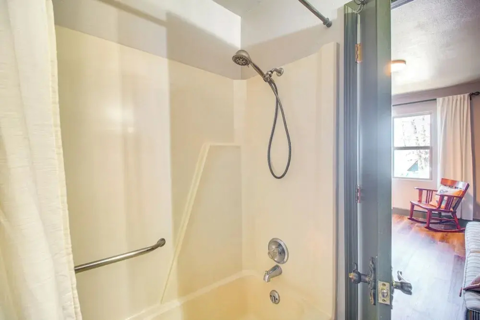 Boat Ramp: Grand Lake O the Cherokees Retreat!