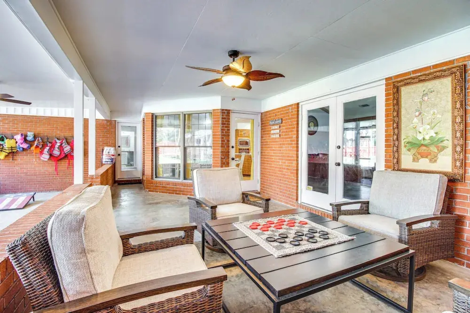 Pool + Gameroom: Family Fun Retreat in Hinesville!