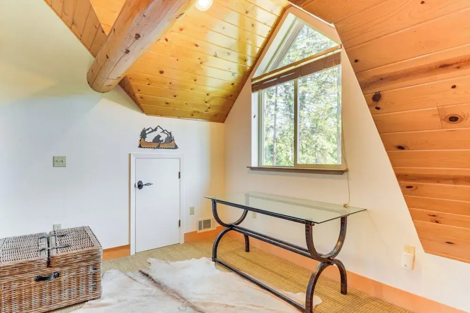 2 Cabins: Group & Family Getaway in Arnold!