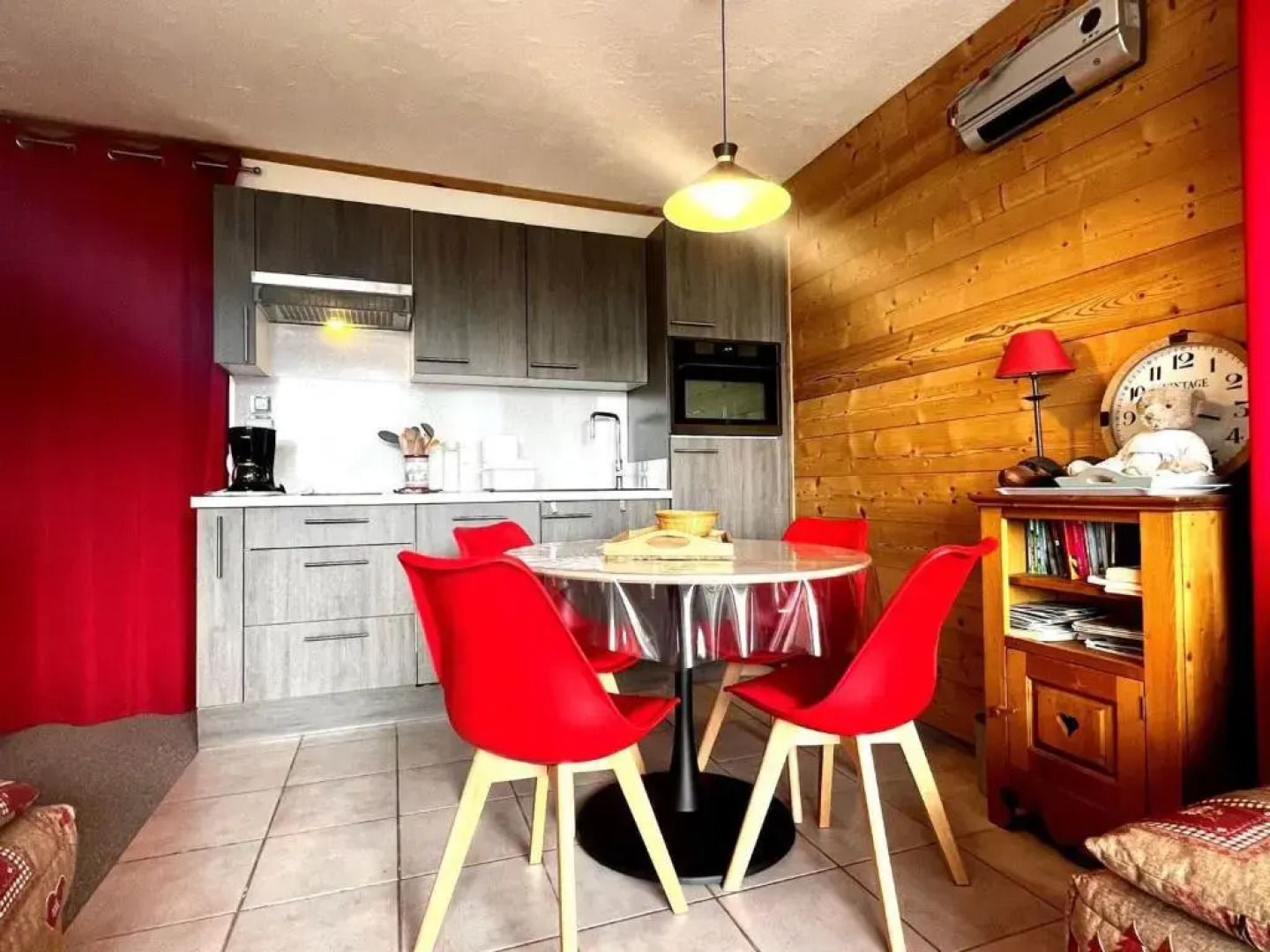 Studio Notre-Dame-de-Bellecombe, 1 pièce, 4 personnes - FR-1-505-51