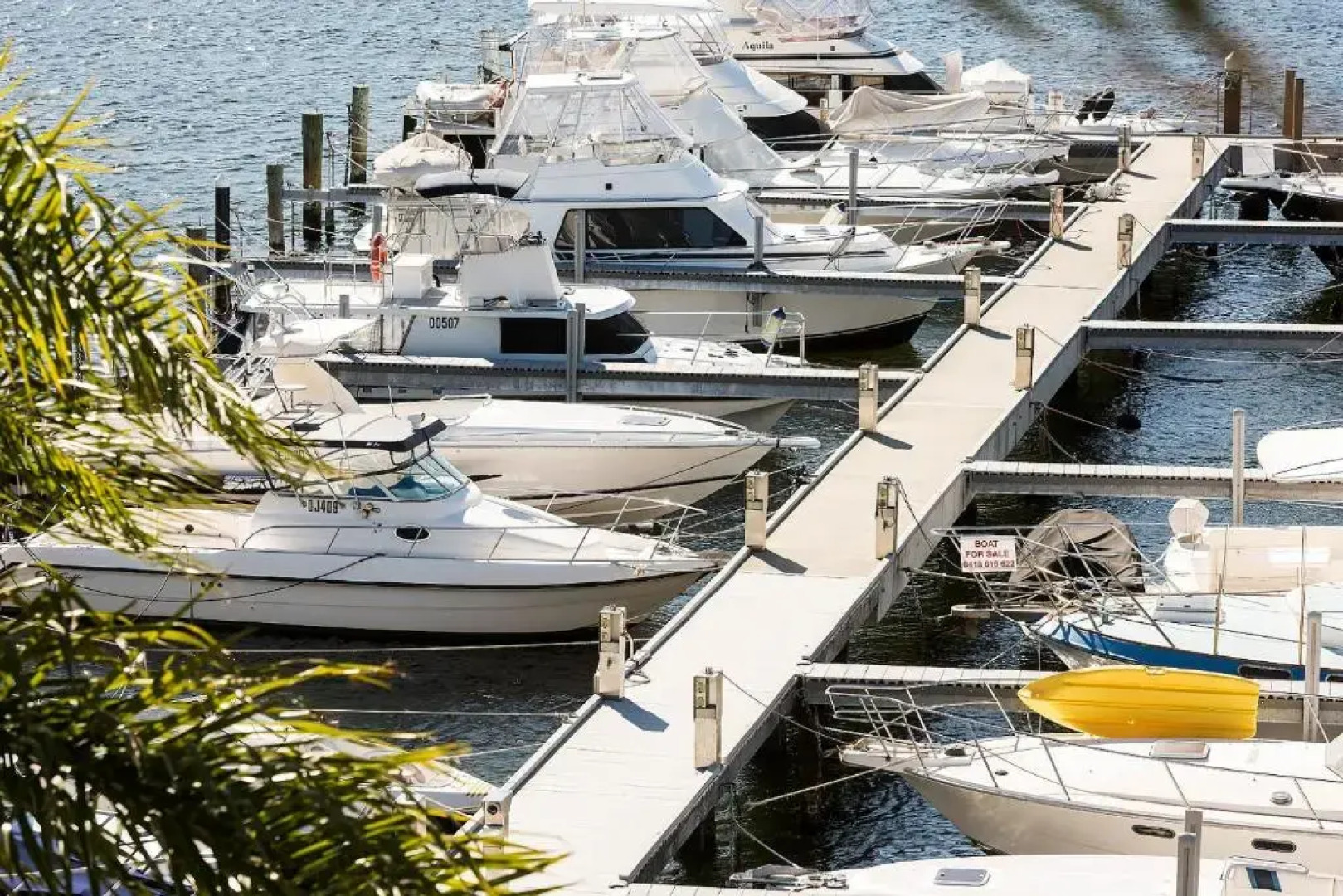 Pier 21 Riverside Apartment Hotel