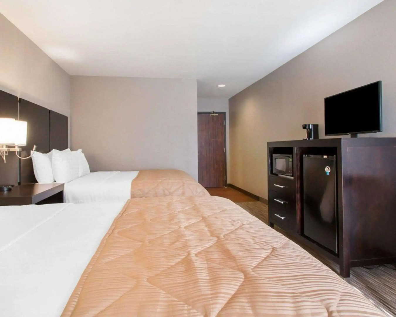 Greenstay Inn & Suites CourtView