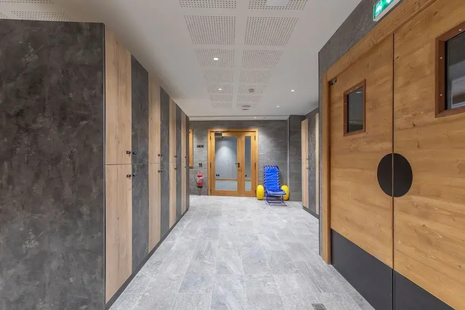 La Cour Aux Ecureuils