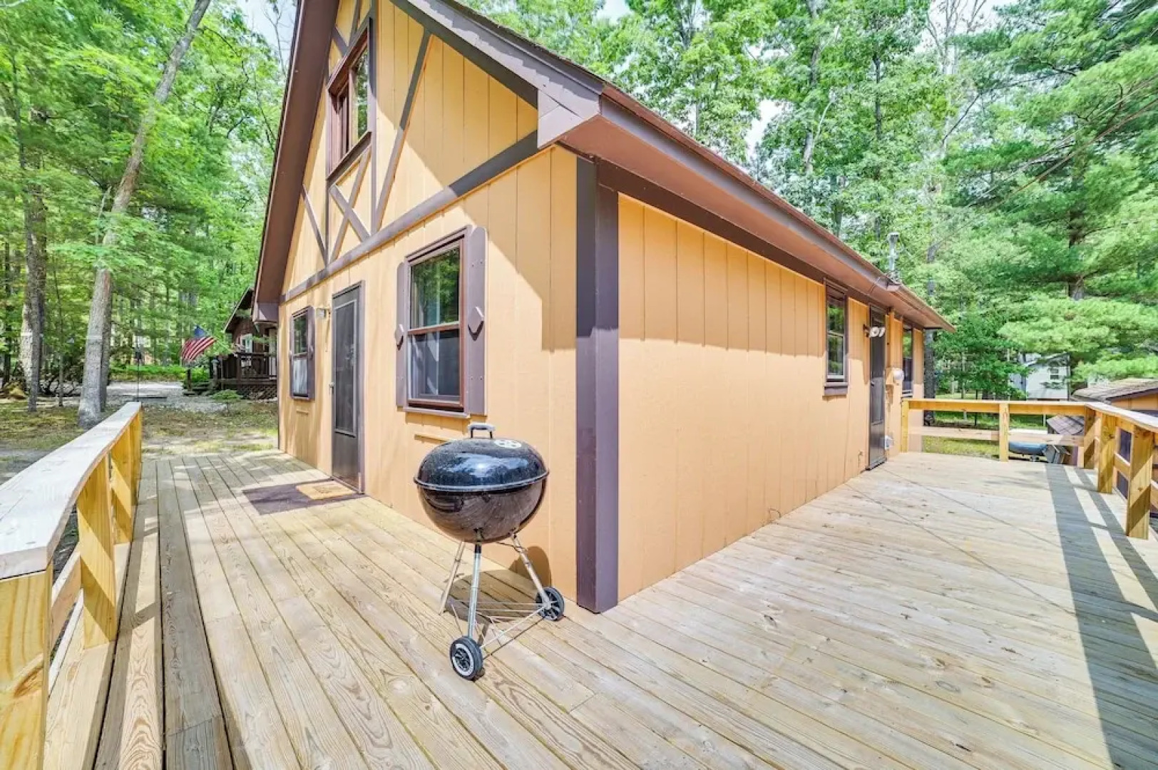 Family Roscommon Home - 3 Mi to Higgins Lake