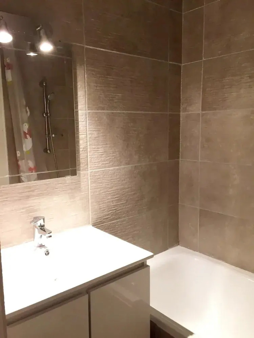 Studio in Les Deux Alpes, With Wonderful Mountain View and Terrace - 400 m From the Slopes