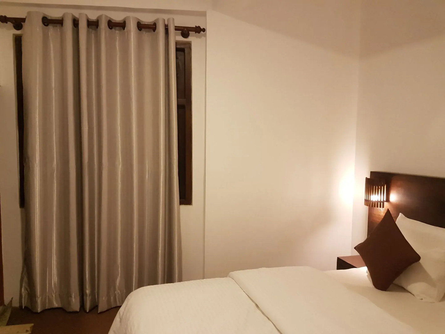 Manudi Glenfallsedge Rest