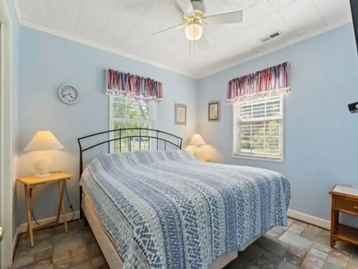 Flip Flop Paradise 2 Bedroom Cottage by RedAwning