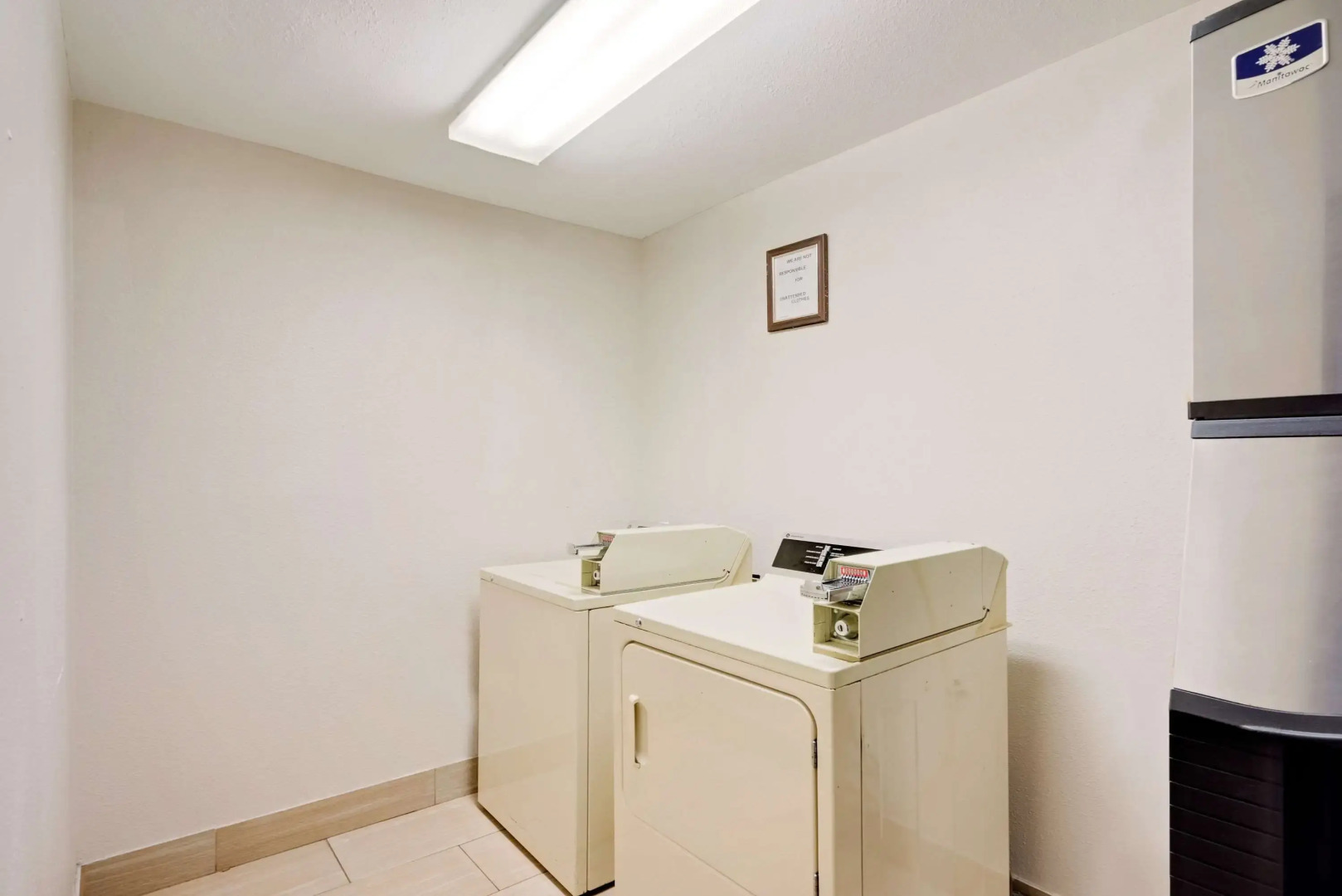 Super 8 by Wyndham Lexington/Hamburg Area