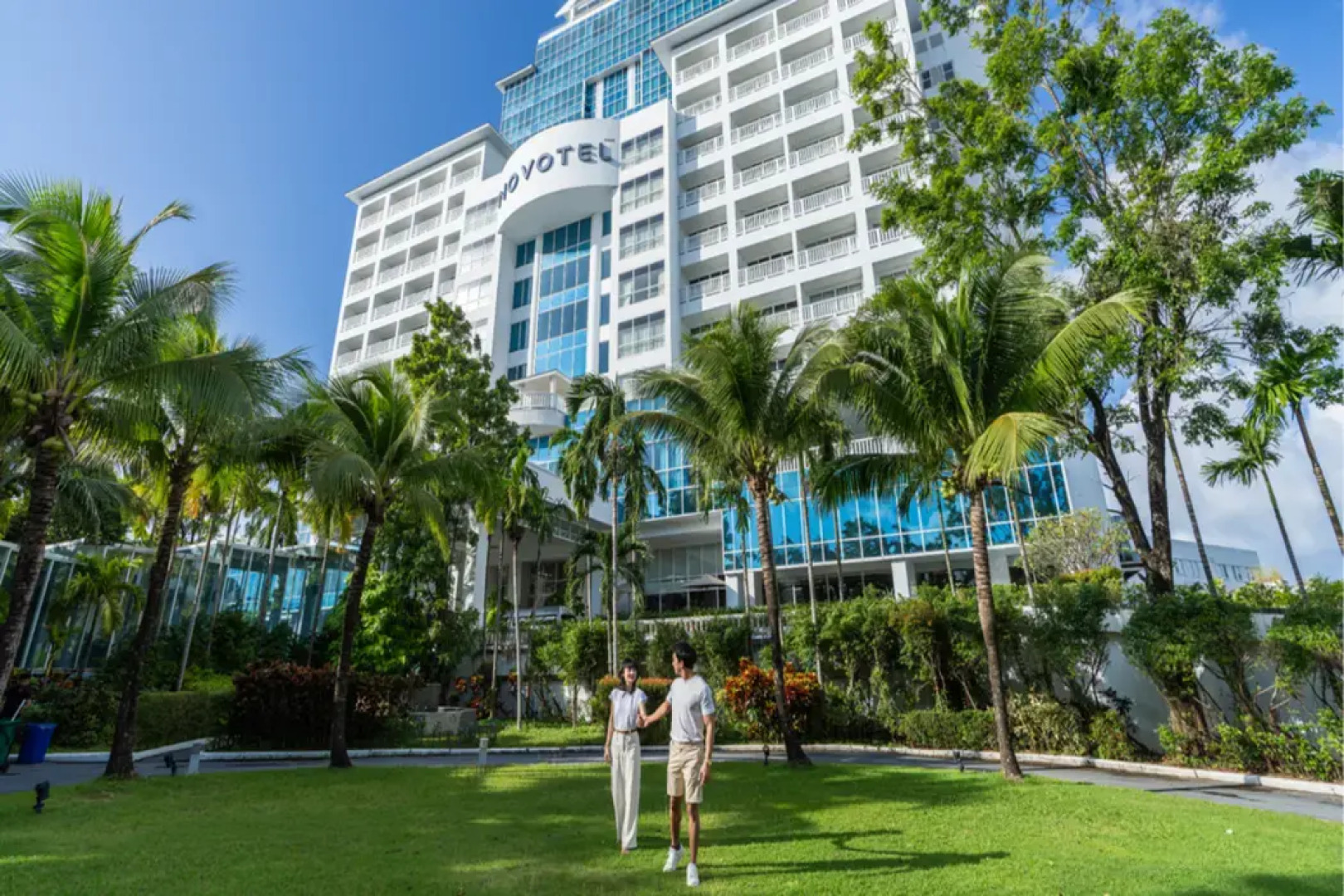Novotel Phuket City Phokeethra Hotel