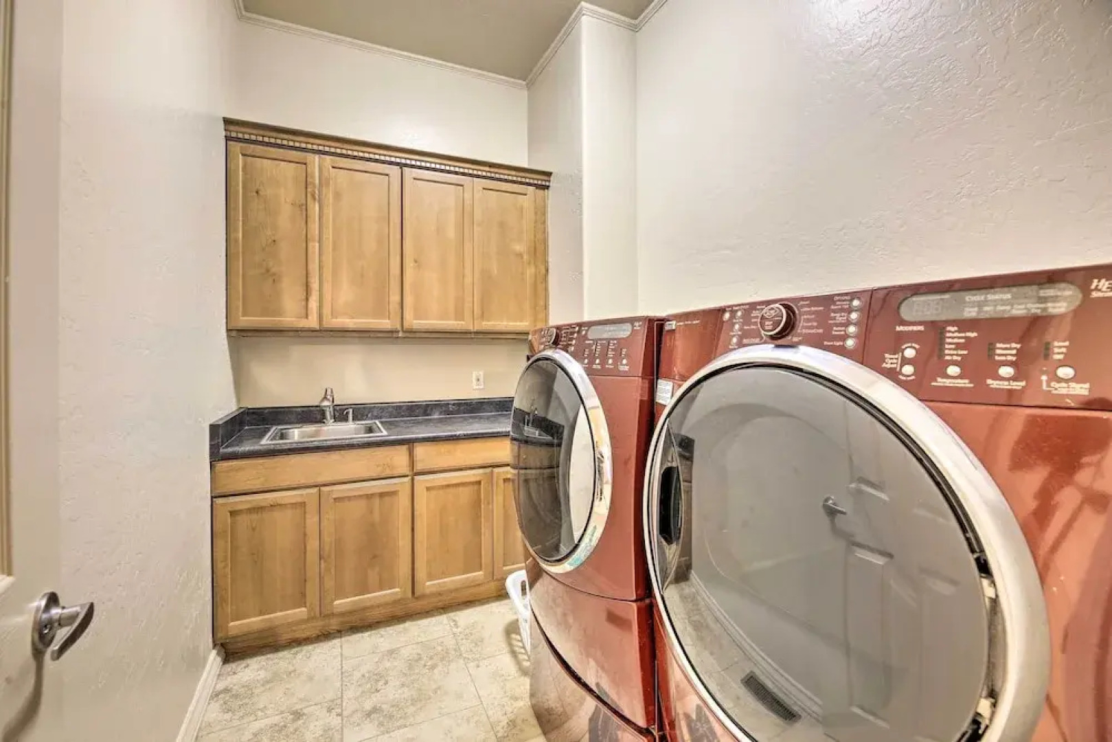 Game Room & Community Amenities: Overgaard Home!