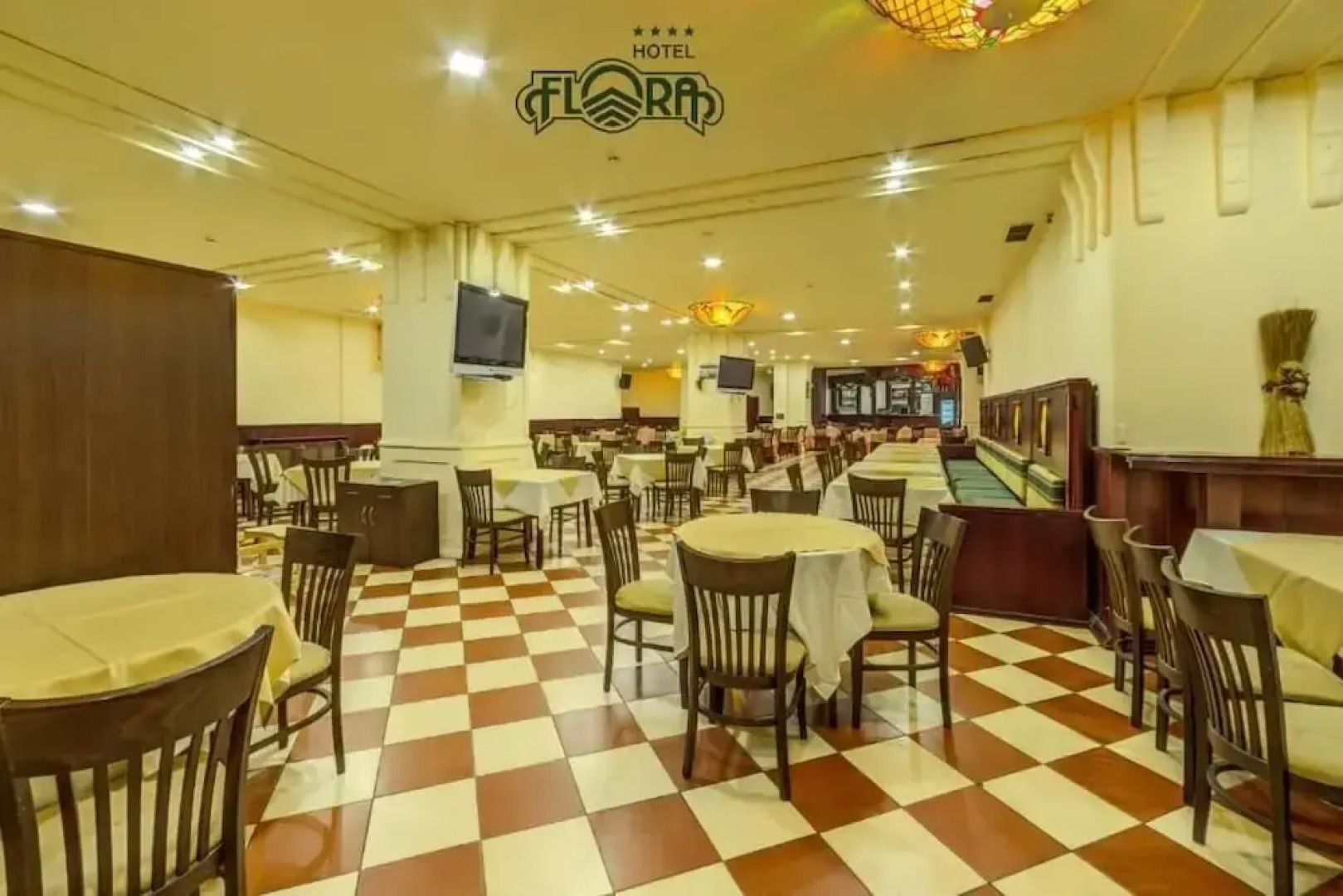 Flora hotel