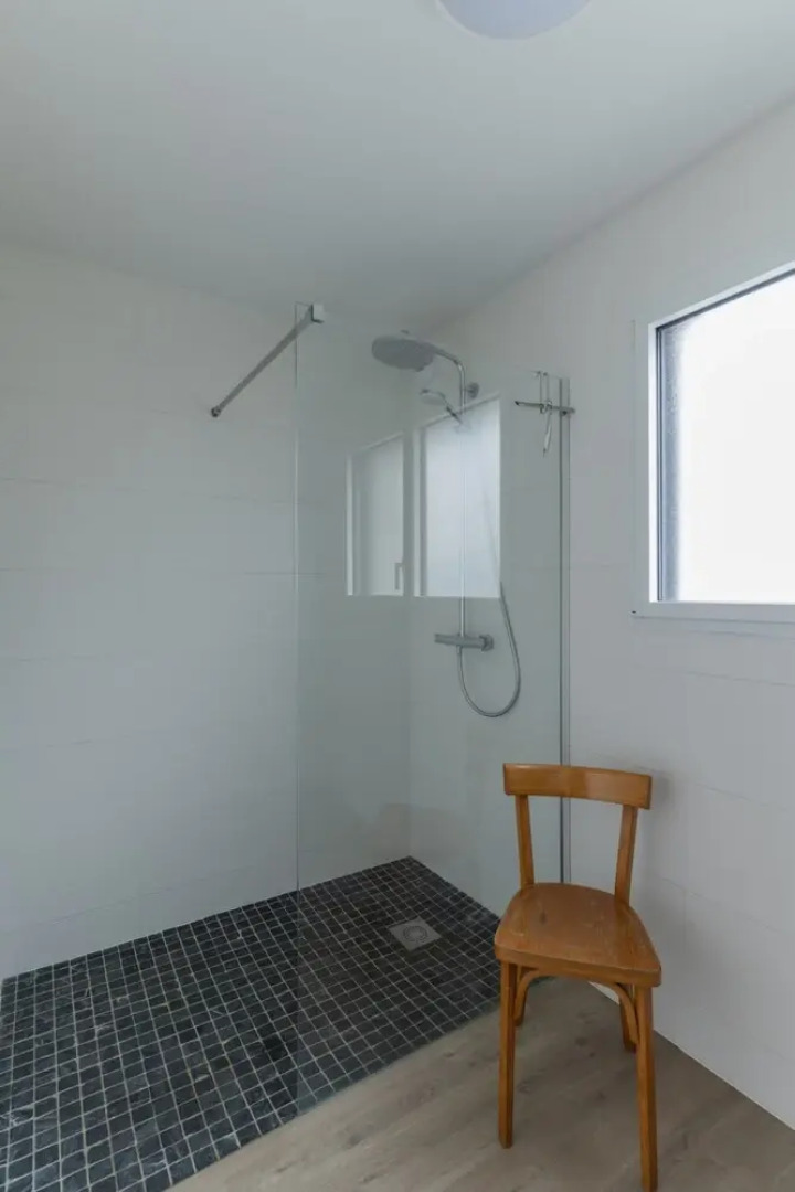 Pretty new House 2 Steps From the sea