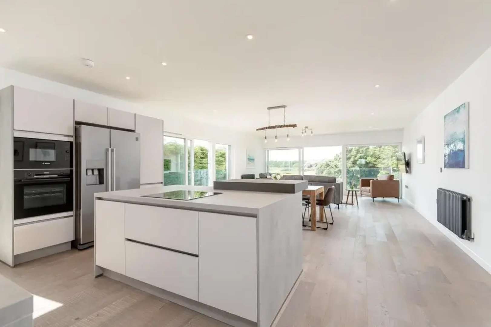 HOT TUB Entire 3 bed Penthouse East Lothian Luxury Apartment w Gdn Hot Tub, Musselburgh