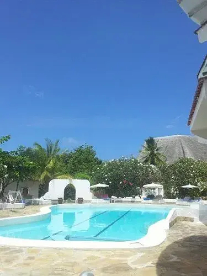 Roundhouse Villa Resort