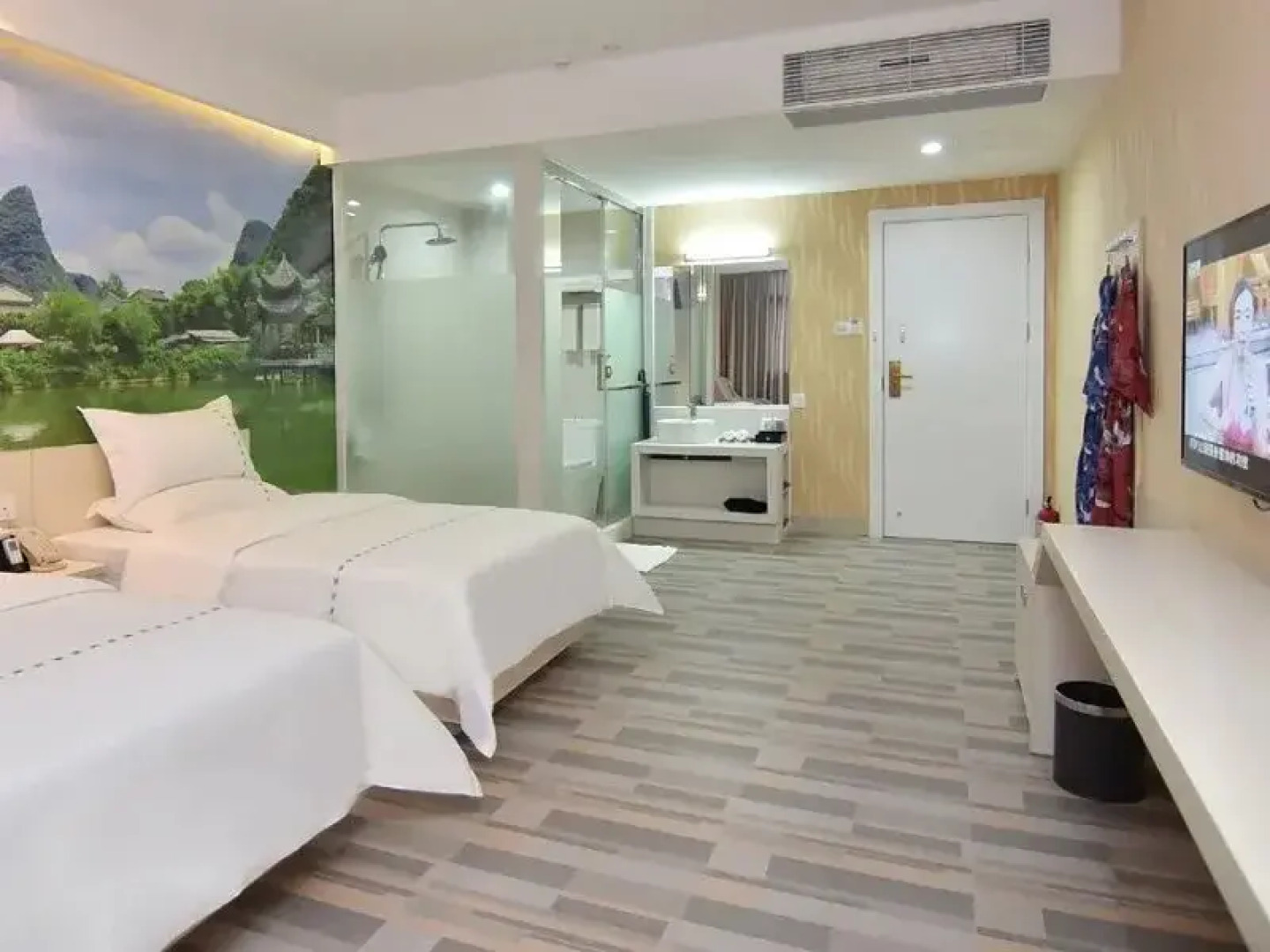 Quanyan Hotspring Holiday Hotel