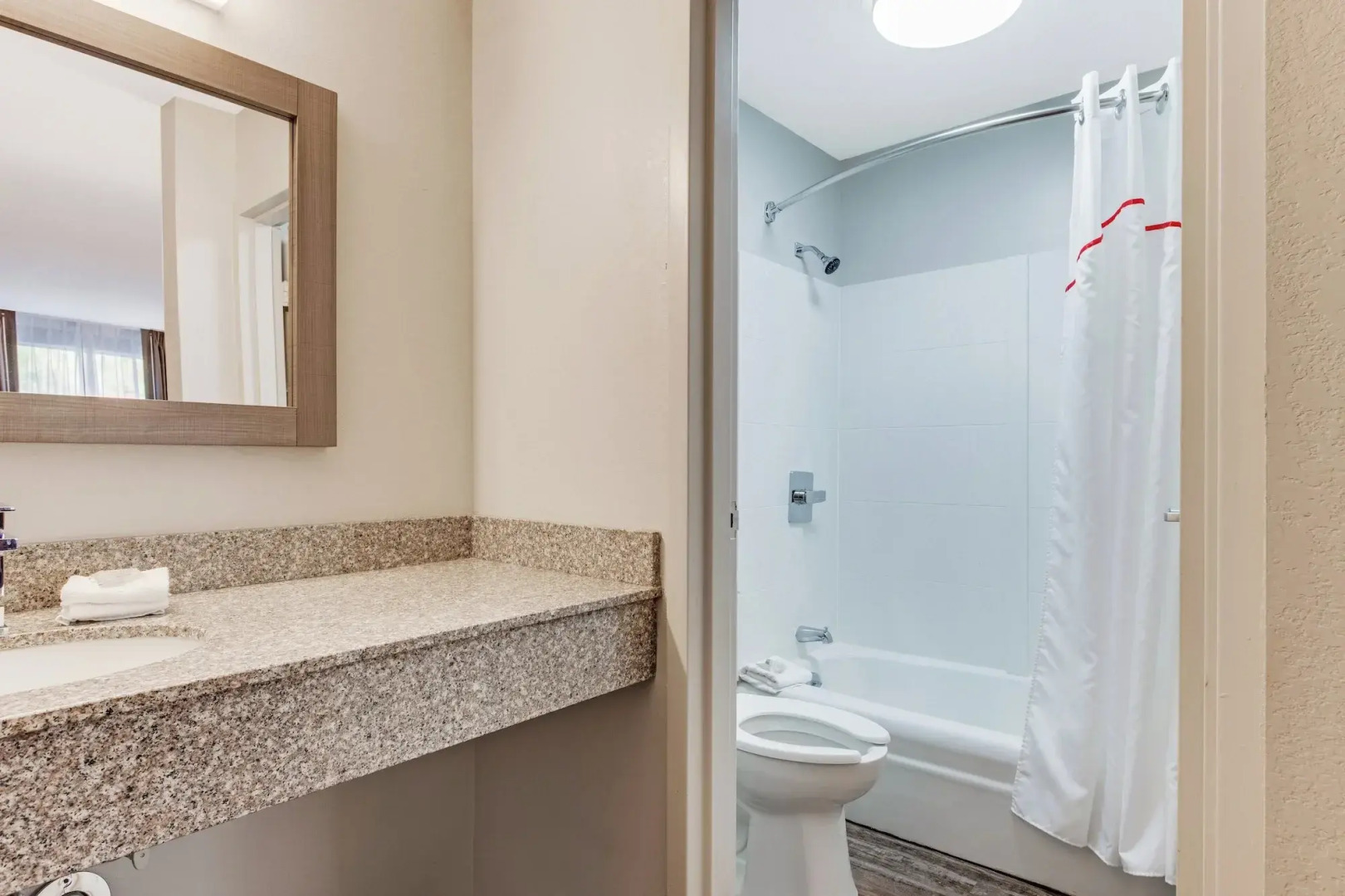 Red Roof Inn & Suites Wilkesboro