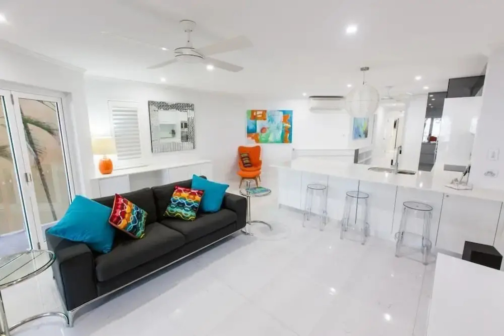 603 On The Beach - Luxury Apartment