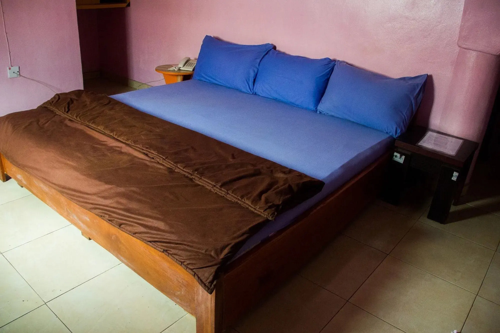 De Web Hotel & Lodge