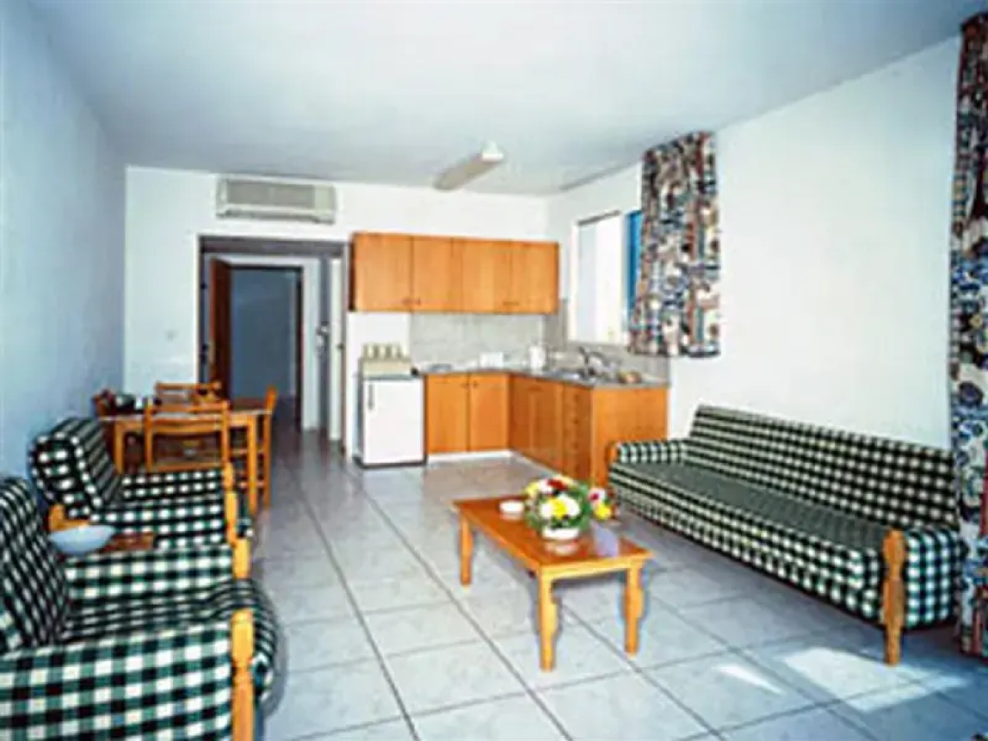 Valana Hotel Apartments