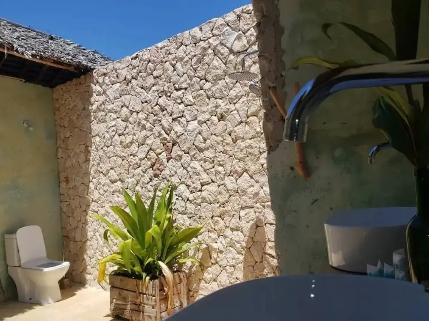 Kusini Beach Bungalows