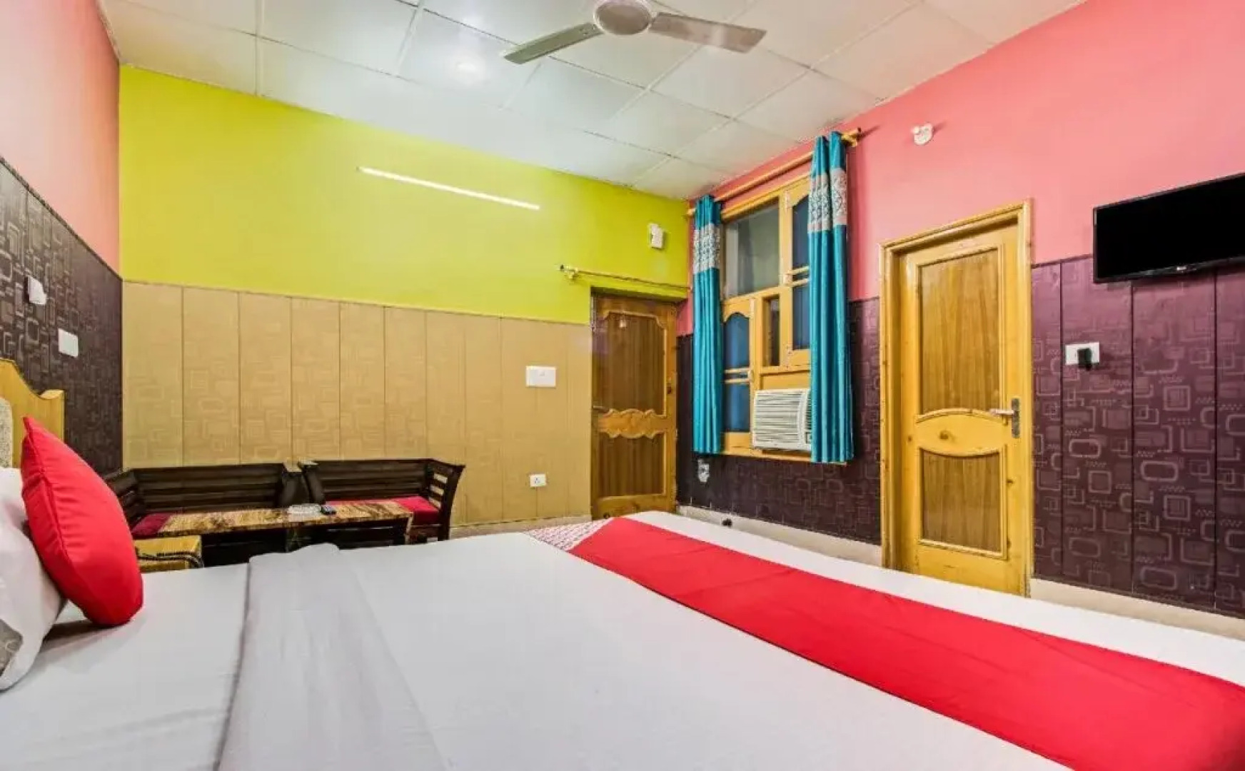 Hotel Ishant And Restaurant By OYO Rooms