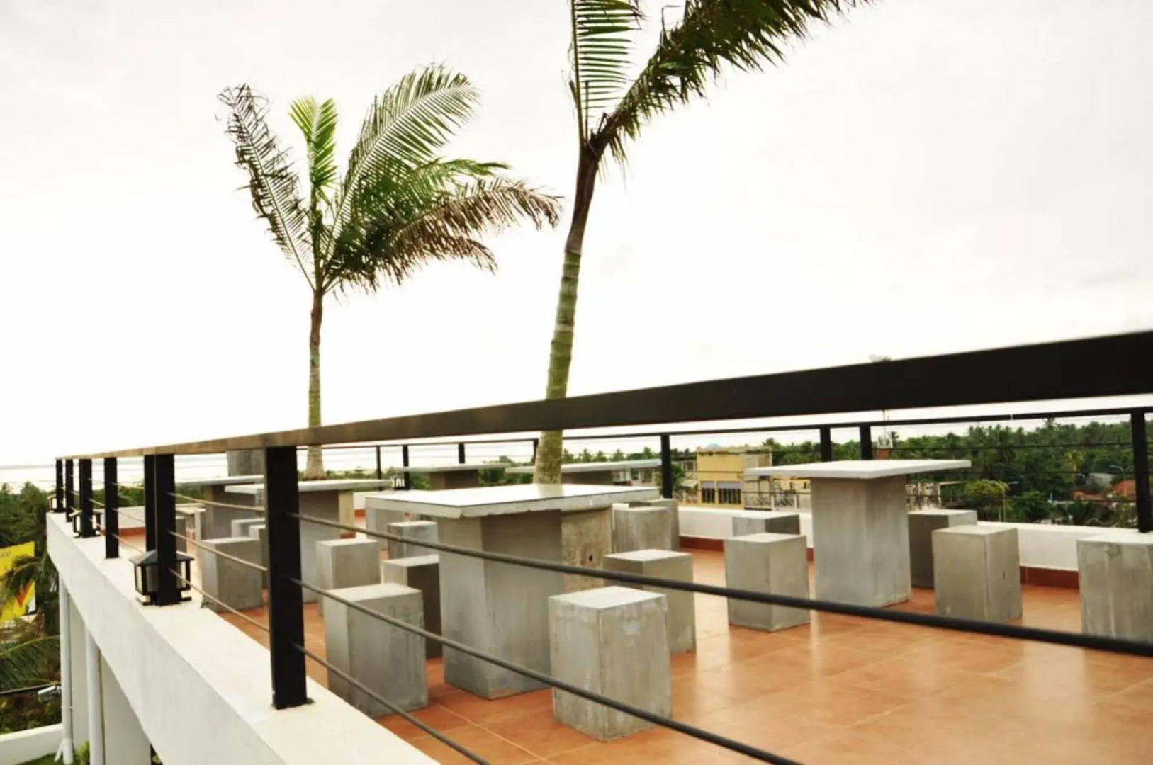 Hotel Cockpit Airport Reach