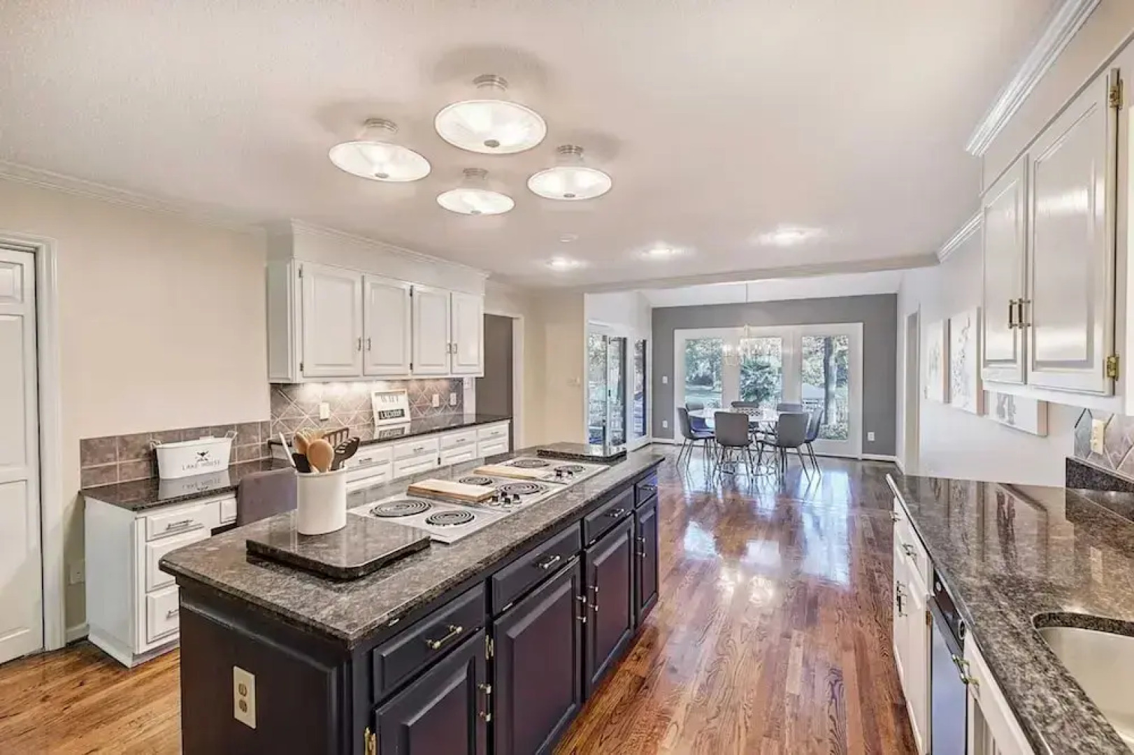 Lakefront Home Private Dock, Tiki Bar, Firepit Shore to Please by Avantstay