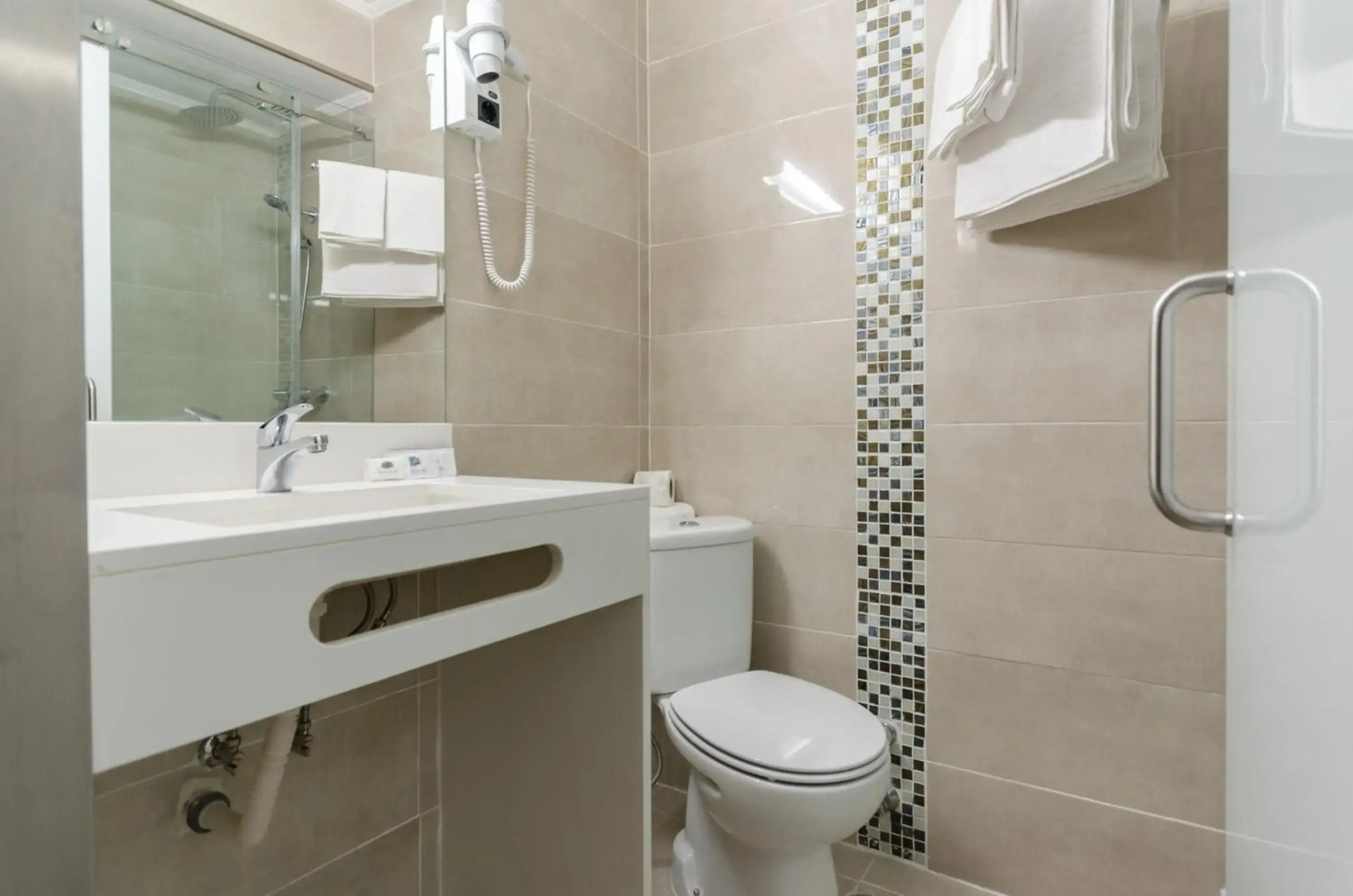 Отель Lisboa Plaza - Avenida, a Lisbon Heritage Collection