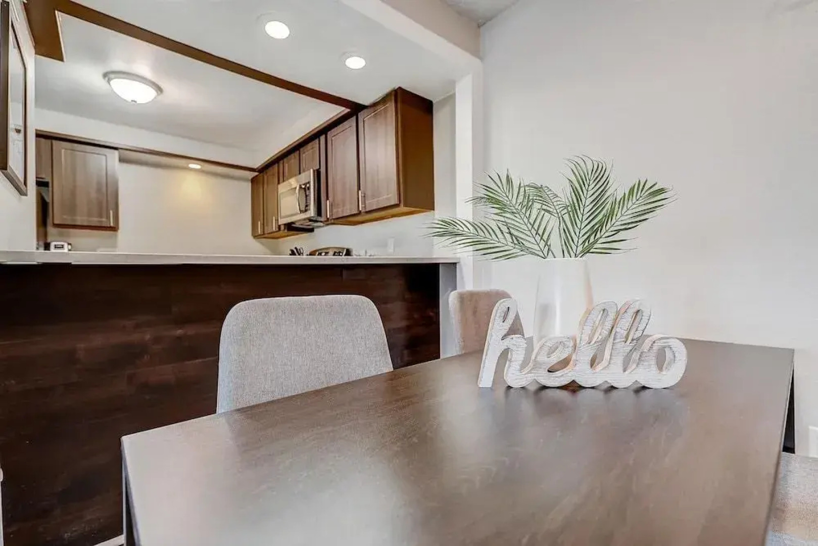 FRONTDESK Castle Point Apts Georgetown South Bend