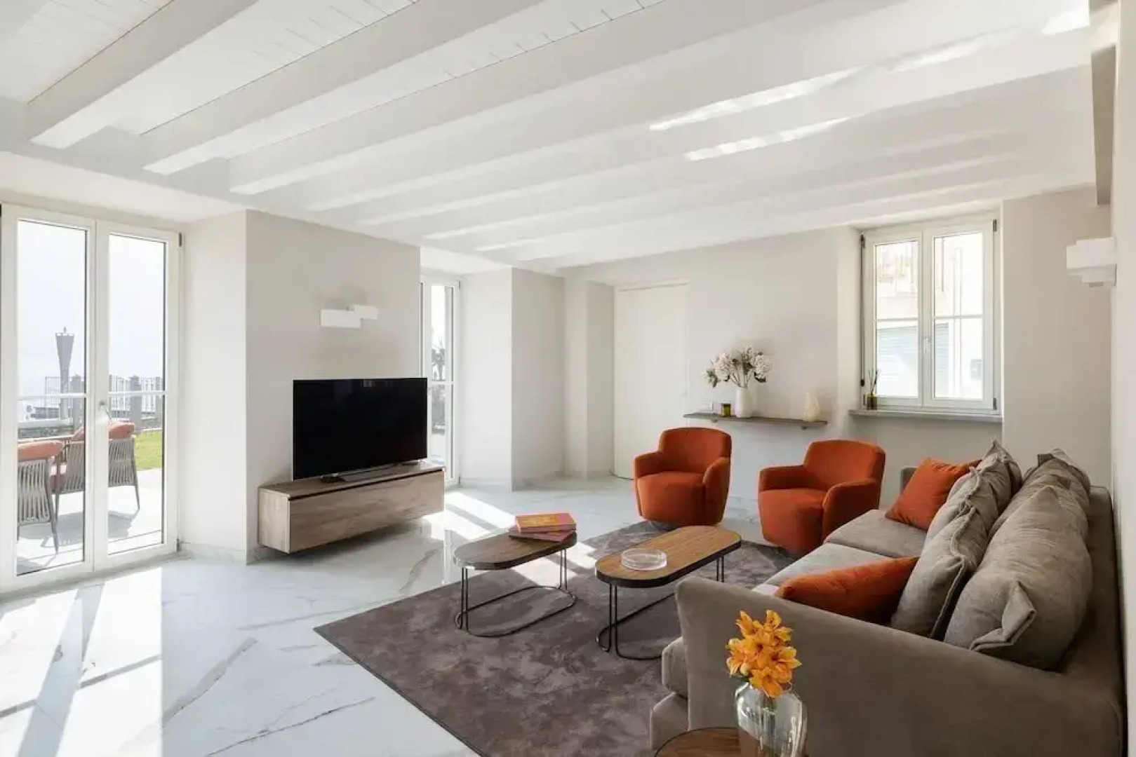 Luxury Lenno Apartment by My Villa Collection