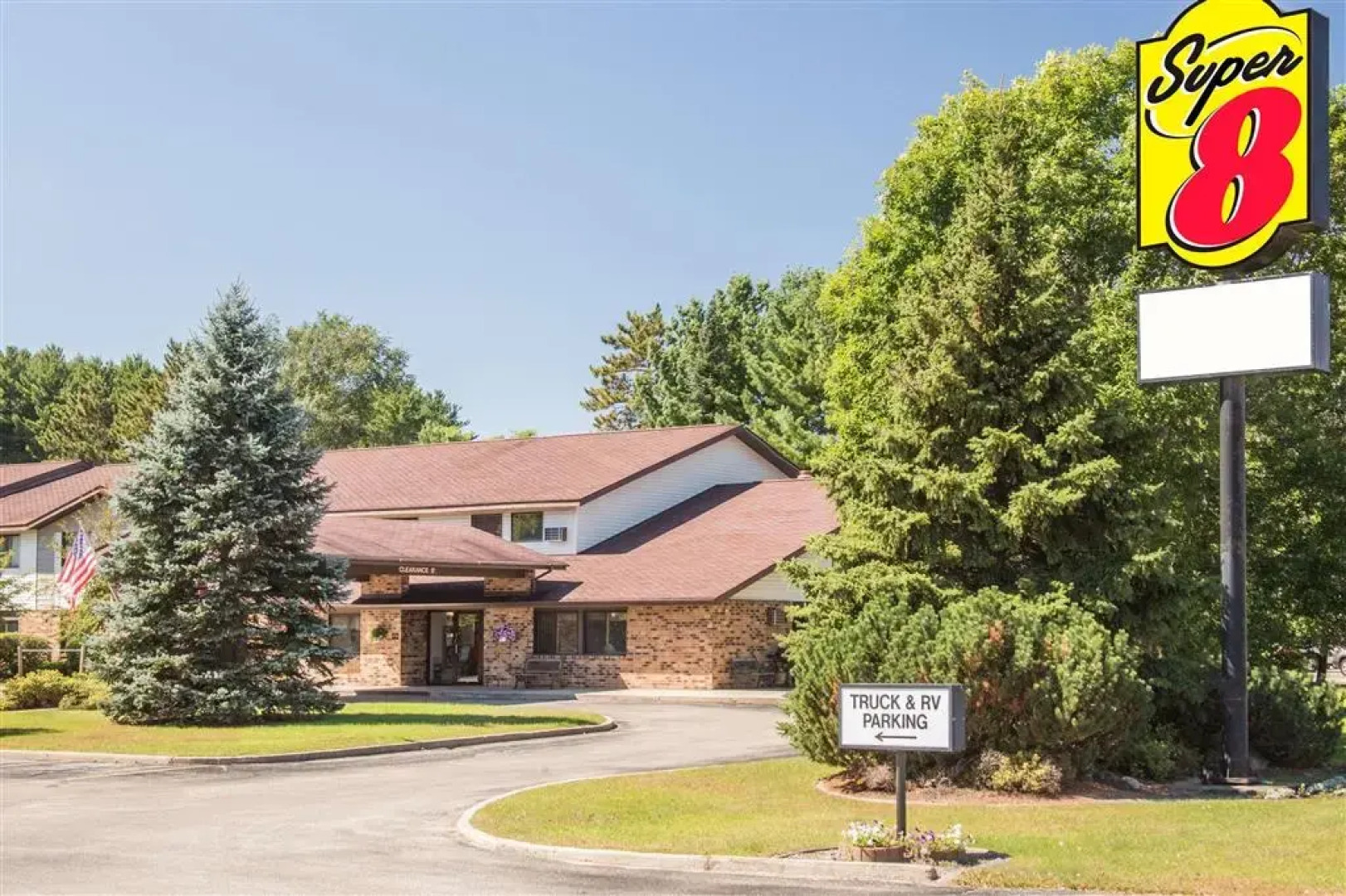 Wautoma Inn by OYO Near Airport WI 73