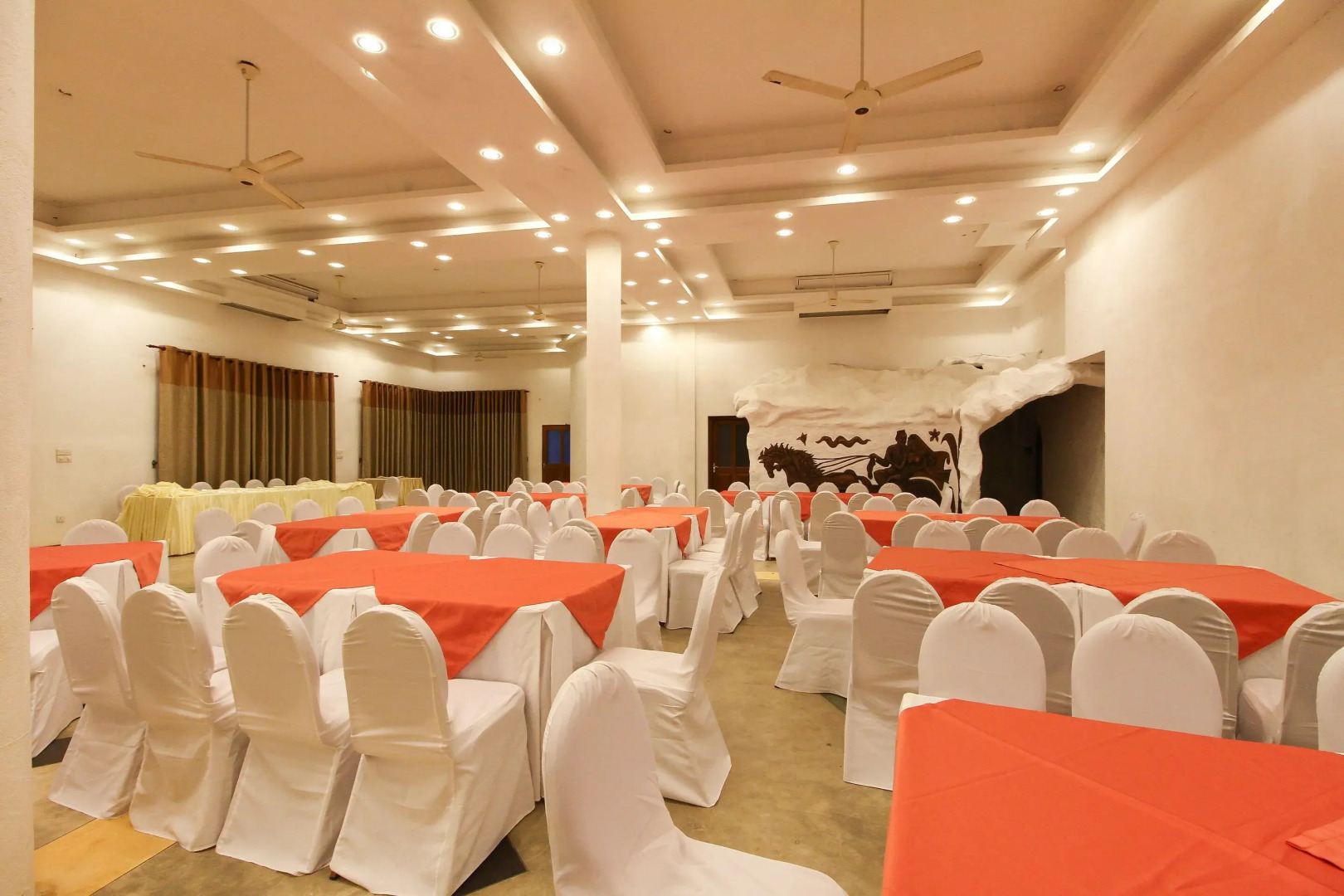 OYO 396 Lotus Paradise Nature Resort