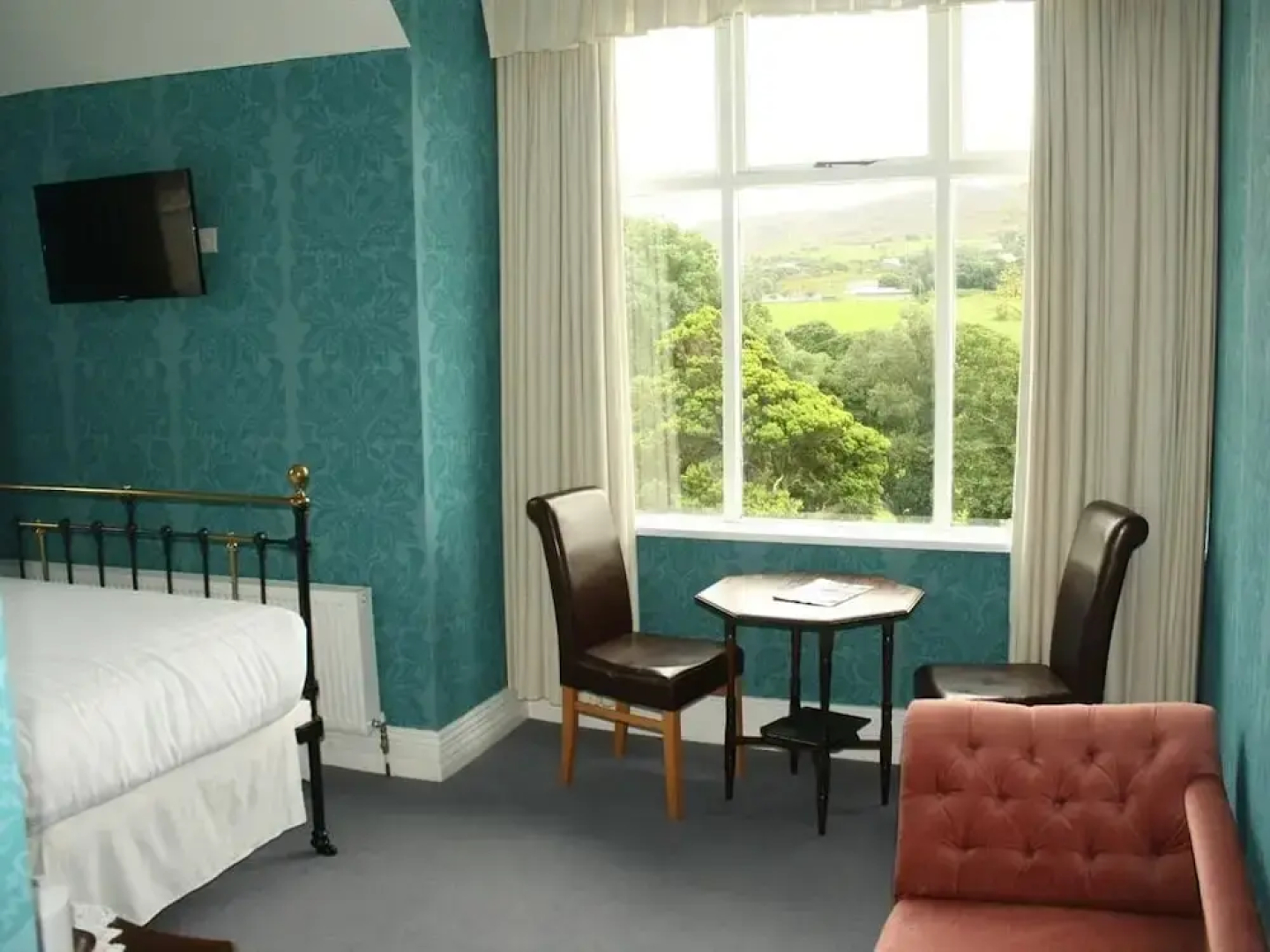 Woodhill House