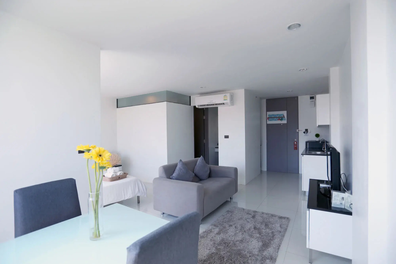 Neca Complex Apartment