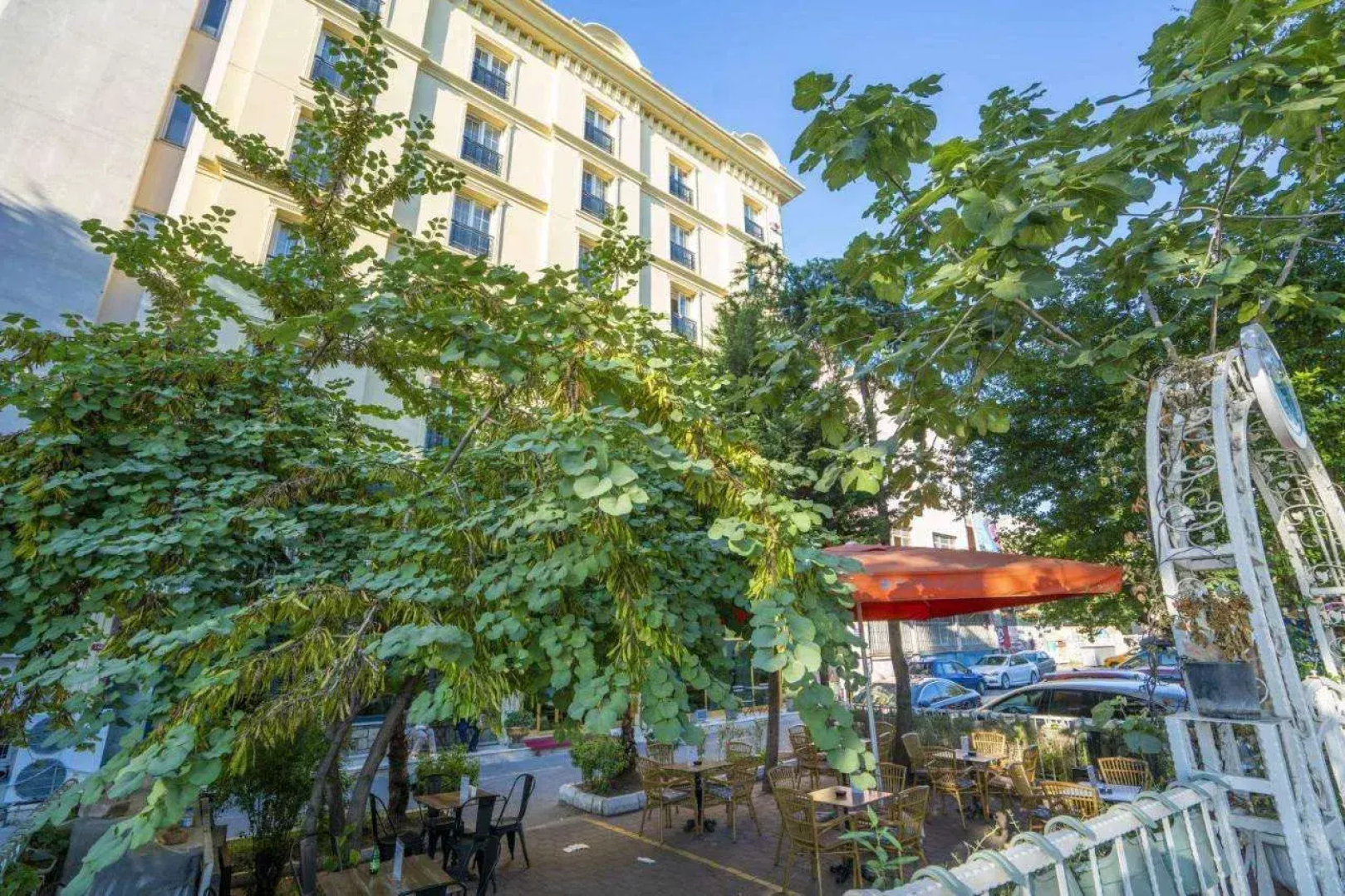 Kunlun Kensington Hotel