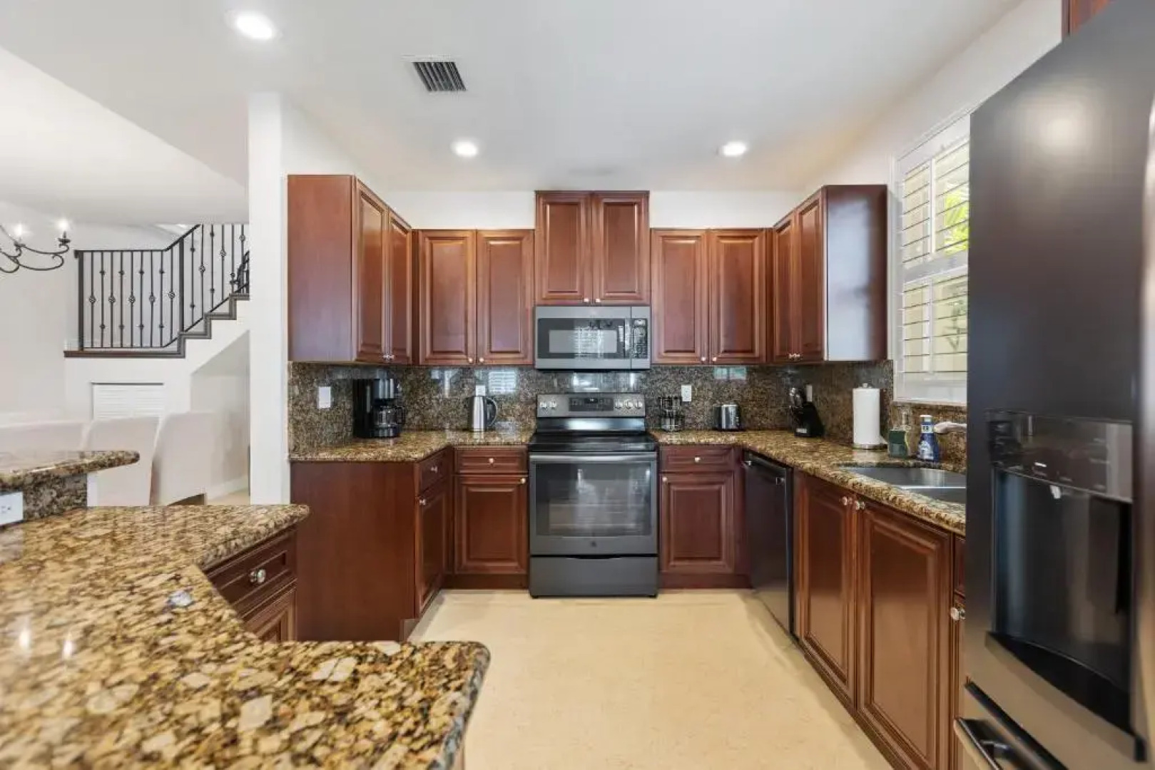 Luxury Spanish Villa 4 Bedroom 4 Bathroom Pool Sunny Isles