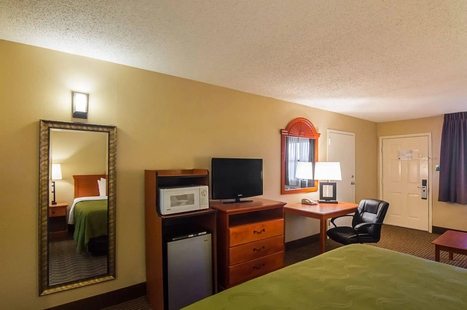 Quality Inn & Suites Garland - East Dallas