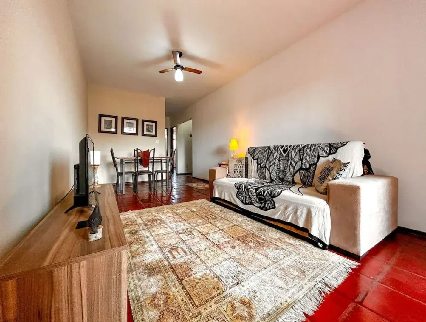 Apto a 210m da Praia da Pontinha em Araruama RJ