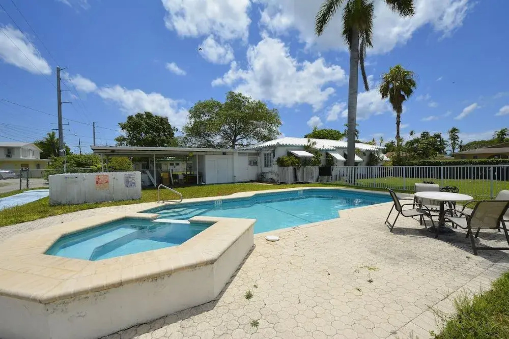 Hallandale Beach Apartments