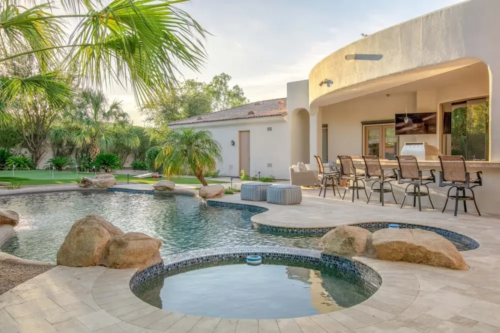 7832 North El Arroyo Road House 5 Bedrooms 5.5 Bathrooms Home