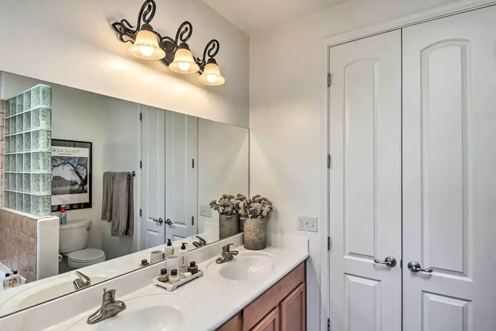 Sunny Adobe Retreat w/ Hot Tub & Mtn Views!