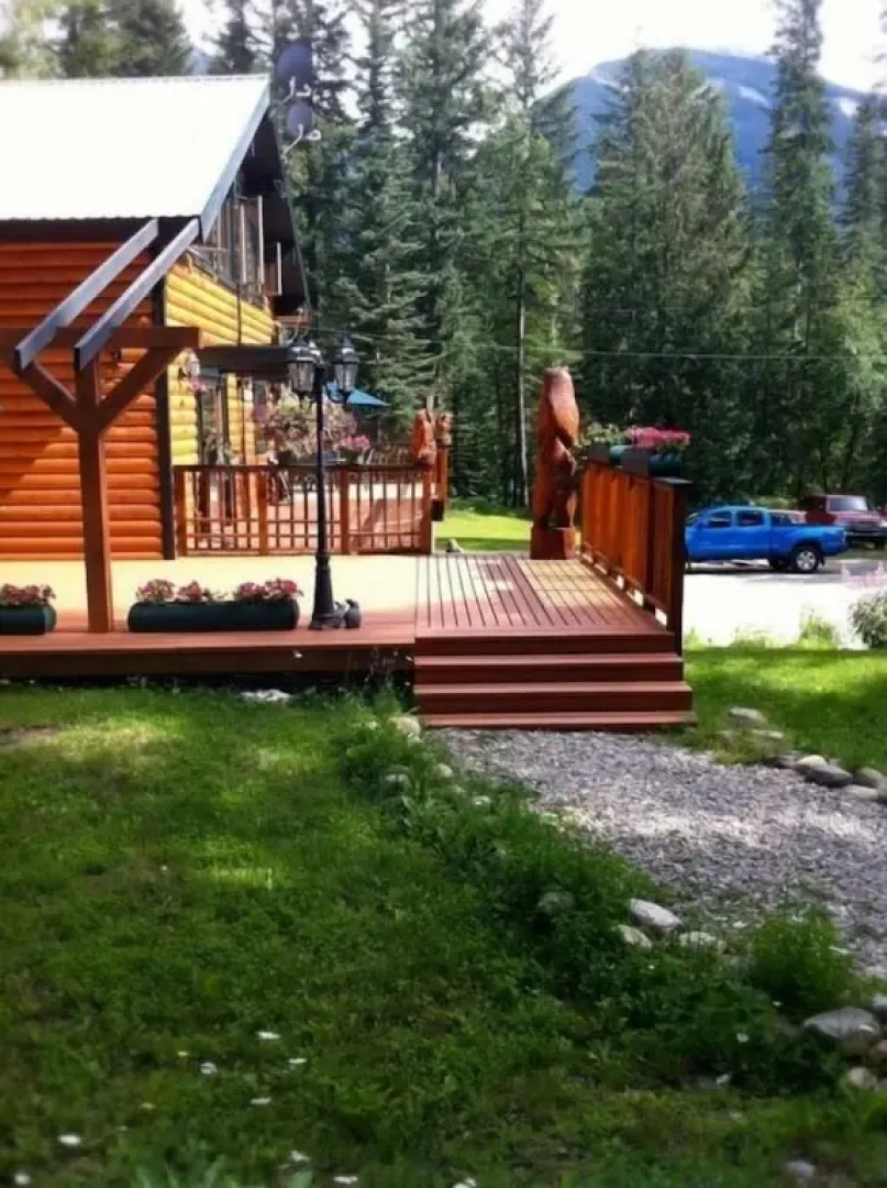 Mount Robson Lodge